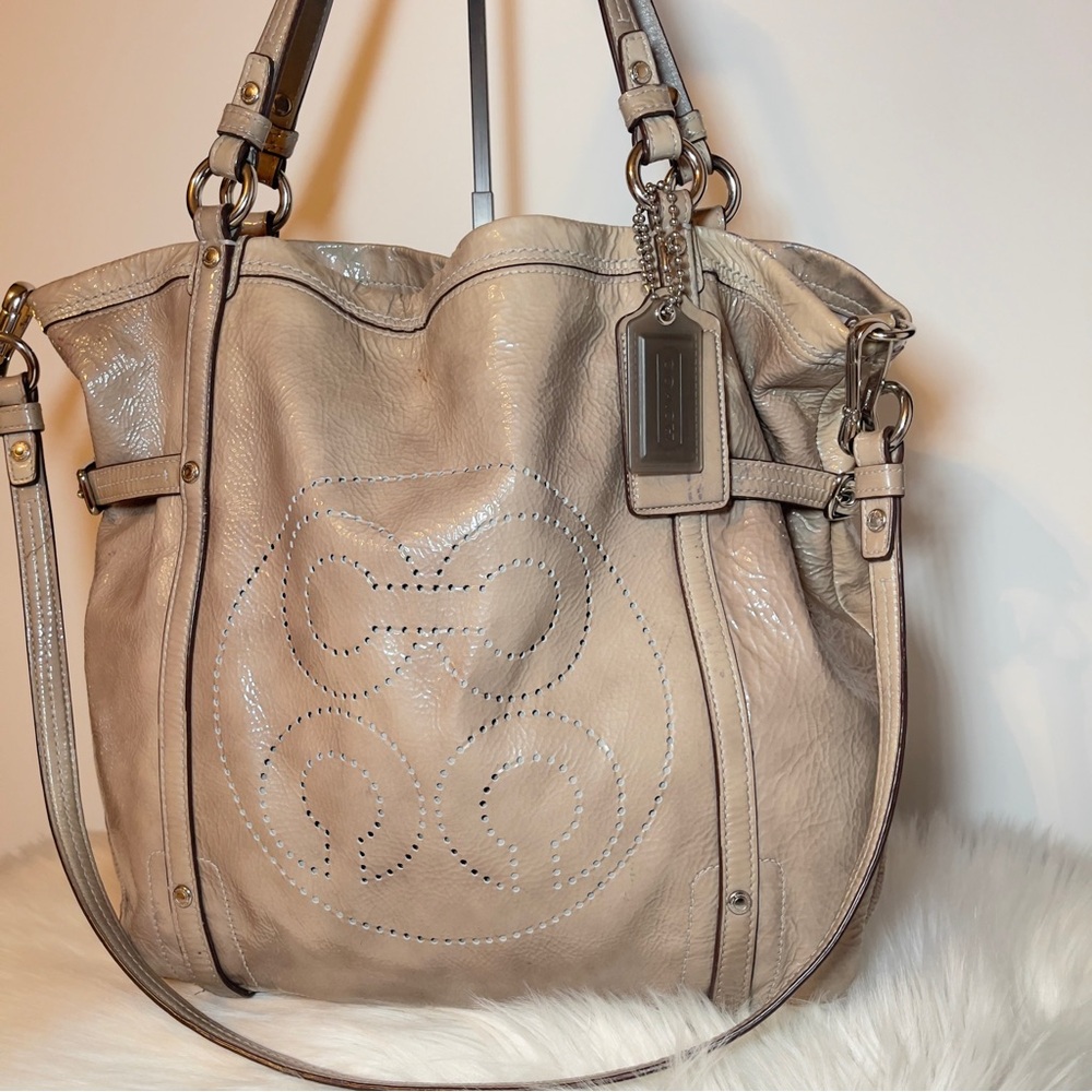 COACH Audrey Andie Gray Patent Leather Crossbody Tote Bag - Picture 4 of 16